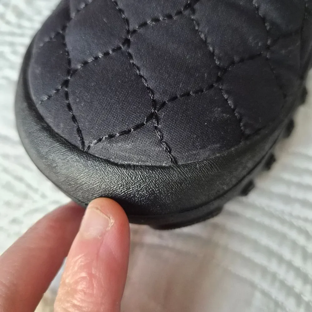 VGUC BOGS B Moc Quilted Puff Boots Women 7 Black
